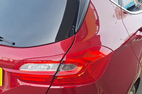 NX21OMV Ford Fiesta 1.0 EcoBoost Hybrid mHEV 125 Vignale Edition 5dr Thumbnail #18