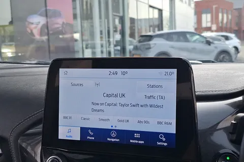 NX21OMV Ford Fiesta 1.0 EcoBoost Hybrid mHEV 125 Vignale Edition 5dr Thumbnail #37