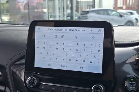 NX21OMV Ford Fiesta 1.0 EcoBoost Hybrid mHEV 125 Vignale Edition 5dr Thumbnail #39