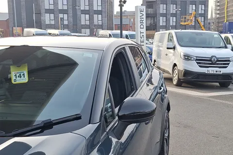 BP22DDU Renault Captur 1.0 TCE 90 Limited 5dr Thumbnail #16