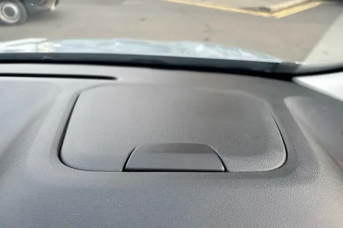 FM23UFW Renault Trafic LL30 Blue dCi 170 Sport+ Van EDC Thumbnail #19