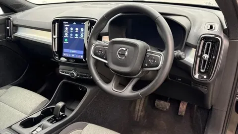 RE25LBL Volvo XC40 2.0 B3P Core 5dr Auto Thumbnail #8