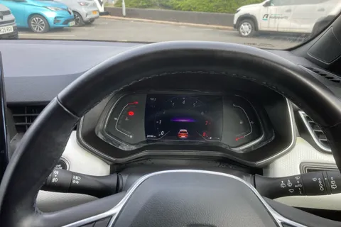 BT70LFZ Renault Clio 1.0 TCe 100 S Edition 5dr Thumbnail #12