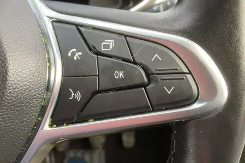 BT70LFZ Renault Clio 1.0 TCe 100 S Edition 5dr Thumbnail #15