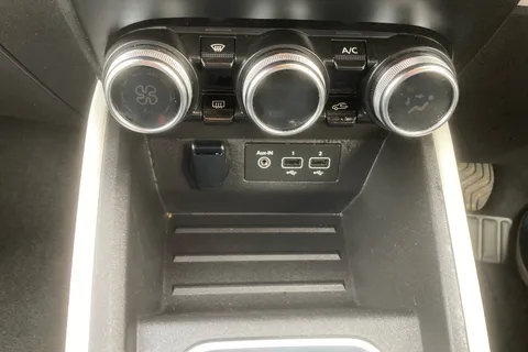 BT70LFZ Renault Clio 1.0 TCe 100 S Edition 5dr Thumbnail #20