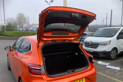 BT70LFZ Renault Clio 1.0 TCe 100 S Edition 5dr Thumbnail #31