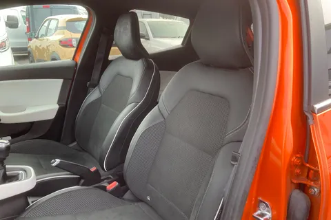 BT70LFZ Renault Clio 1.0 TCe 100 S Edition 5dr Thumbnail #41