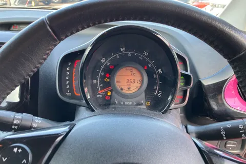 DF19ADV Toyota AYGO 1.0 VVT-i X-Cite 5 5dr Thumbnail #12