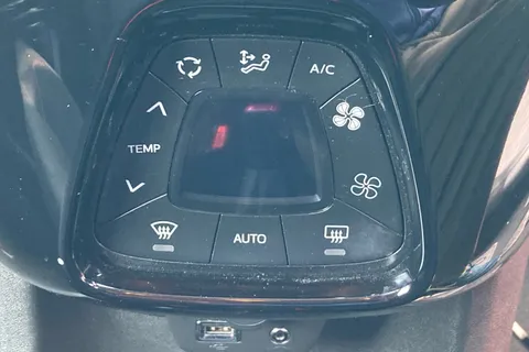 DF19ADV Toyota AYGO 1.0 VVT-i X-Cite 5 5dr Thumbnail #17