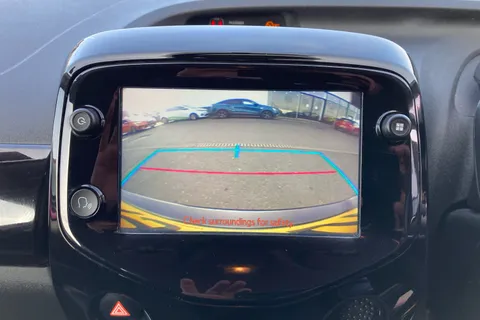 DF19ADV Toyota AYGO 1.0 VVT-i X-Cite 5 5dr Thumbnail #18