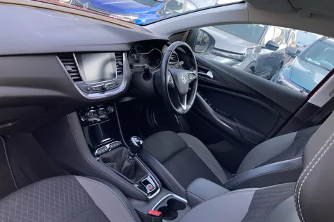 YL21EKJ Vauxhall Grandland X 1.2 Turbo Griffin Edition 5dr Thumbnail #4