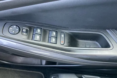 YL21EKJ Vauxhall Grandland X 1.2 Turbo Griffin Edition 5dr Thumbnail #21