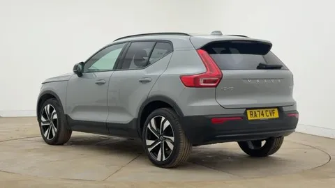 RA74CVF Volvo XC40 2.0 B4P Ultra Dark 5dr Auto Thumbnail #3