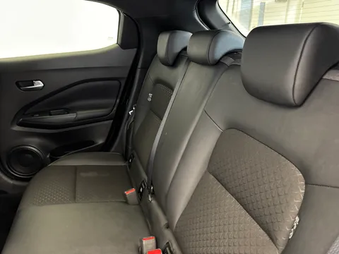 DV74ODP Nissan Juke 1.0 DiG-T N-Connecta 5dr Thumbnail #12