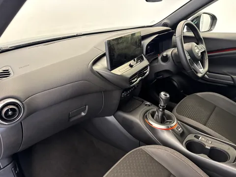 DV74ODP Nissan Juke 1.0 DiG-T N-Connecta 5dr Thumbnail #13