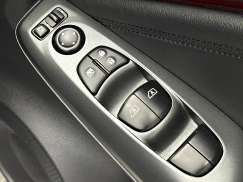 DV74ODP Nissan Juke 1.0 DiG-T N-Connecta 5dr Thumbnail #19