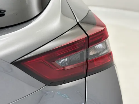 DV74ODP Nissan Juke 1.0 DiG-T N-Connecta 5dr Thumbnail #33