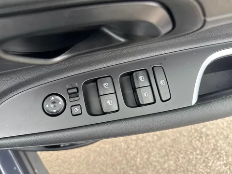 DV75ACZ Hyundai Bayon 1.0 TGDi Advance 5dr Thumbnail #12