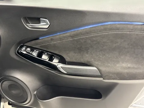 DS23HKN Nissan Juke 1.6 Hybrid Tekna+ 5dr Auto Thumbnail #19