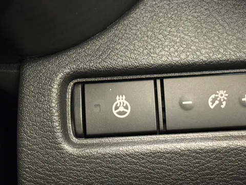 DS23HKN Nissan Juke 1.6 Hybrid Tekna+ 5dr Auto Thumbnail #29