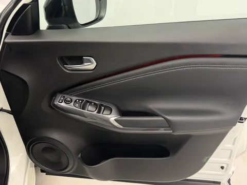 DN72UGG Nissan Juke 1.0 DiG-T 114 Tekna 5dr Thumbnail #18