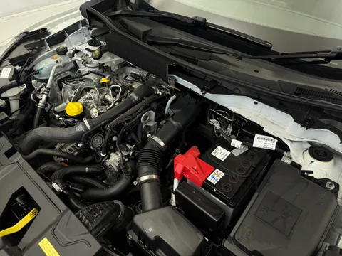 DN72UGG Nissan Juke 1.0 DiG-T 114 Tekna 5dr Thumbnail #29