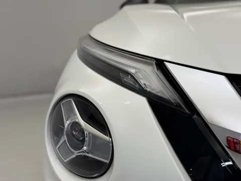 DN72UGG Nissan Juke 1.0 DiG-T 114 Tekna 5dr Thumbnail #32