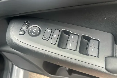 DK75NNH Honda Hr-V 1.5 eHEV Advance 5dr CVT Thumbnail #22