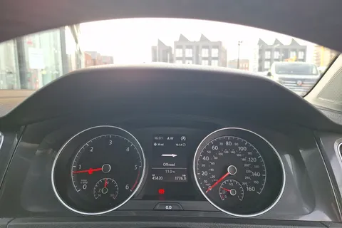 VE68ELU Volkswagen Golf 1.6 TDI SE [Nav] 5dr Thumbnail #12