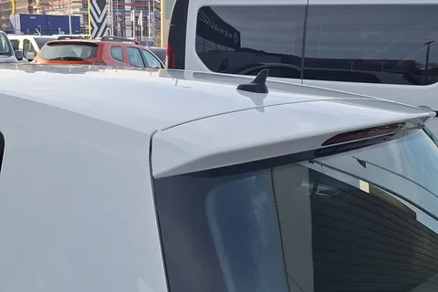 VE68ELU Volkswagen Golf 1.6 TDI SE [Nav] 5dr Thumbnail #24