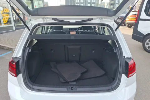 VE68ELU Volkswagen Golf 1.6 TDI SE [Nav] 5dr Thumbnail #20