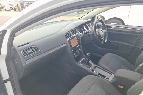 VE68ELU Volkswagen Golf 1.6 TDI SE [Nav] 5dr Thumbnail #29