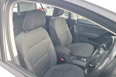 VE68ELU Volkswagen Golf 1.6 TDI SE [Nav] 5dr Thumbnail #35