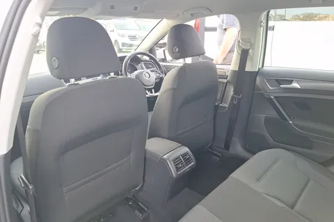 VE68ELU Volkswagen Golf 1.6 TDI SE [Nav] 5dr Thumbnail #30