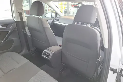 VE68ELU Volkswagen Golf 1.6 TDI SE [Nav] 5dr Thumbnail #33