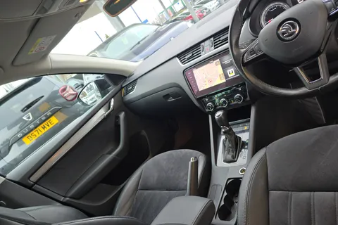 KV17VZB Škoda Octavia 2.0 TDI CR SE L 5dr DSG Thumbnail #4