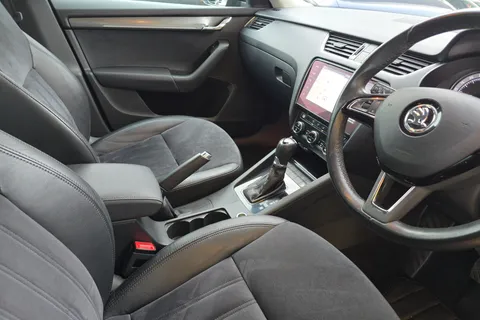 KV17VZB Škoda Octavia 2.0 TDI CR SE L 5dr DSG Thumbnail #13