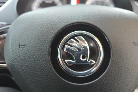 KV17VZB Škoda Octavia 2.0 TDI CR SE L 5dr DSG Thumbnail #30