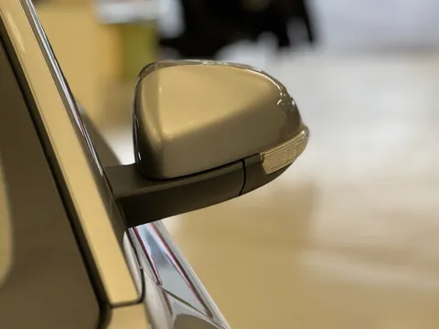 DT23BZX Mg Motor Uk Zs 1.5 VTi-TECH Excite 5dr Thumbnail #28