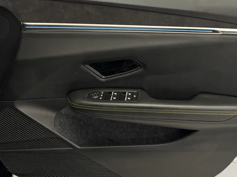 16 of 31 for Renault Megane E-Tech EV60 160kW Launch Edition 60kWh OC 5dr Auto