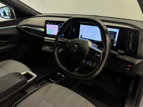 18 of 31 for Renault Megane E-Tech EV60 160kW Launch Edition 60kWh OC 5dr Auto