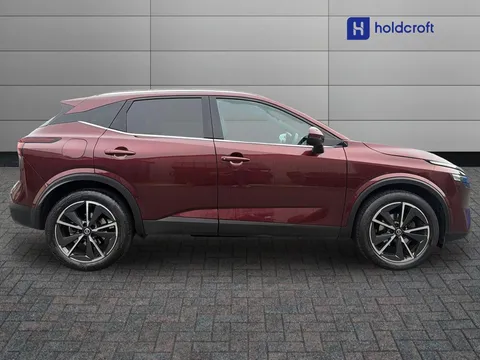 DX22YXA Nissan Qashqai 1.3 DiG-T MH 158 Tekna [Bose] 5dr Xtronic Thumbnail #3