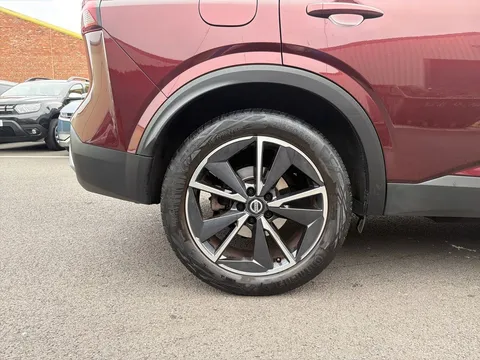 DX22YXA Nissan Qashqai 1.3 DiG-T MH 158 Tekna [Bose] 5dr Xtronic Thumbnail #9