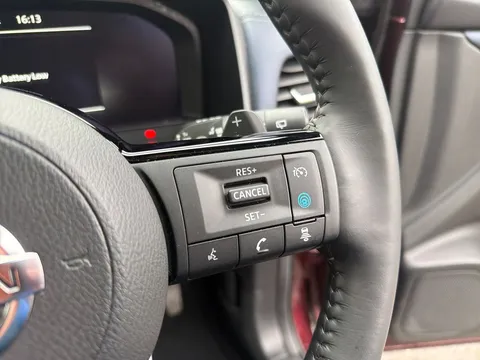 DX22YXA Nissan Qashqai 1.3 DiG-T MH 158 Tekna [Bose] 5dr Xtronic Thumbnail #24