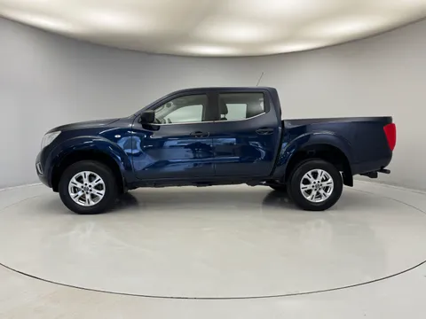 OE72EYD Nissan Navara Double Cab Pick Up Acenta 2.3dCi 163 TT 4WD Thumbnail #5