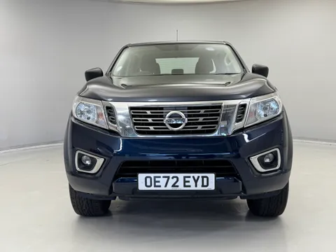 OE72EYD Nissan Navara Double Cab Pick Up Acenta 2.3dCi 163 TT 4WD Thumbnail #3