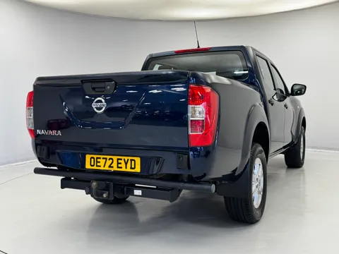 OE72EYD Nissan Navara Double Cab Pick Up Acenta 2.3dCi 163 TT 4WD Thumbnail #7