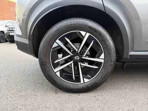 OW74WBT Nissan Juke 1.0 DiG-T N-Connecta 5dr Thumbnail #9