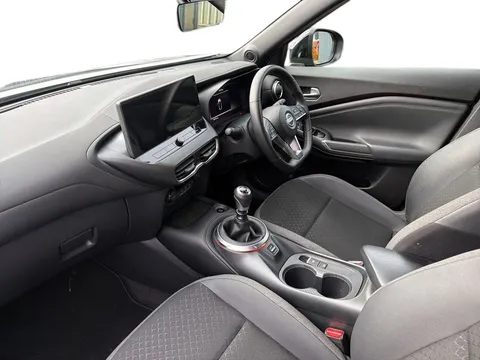 OW74WBT Nissan Juke 1.0 DiG-T N-Connecta 5dr Thumbnail #11