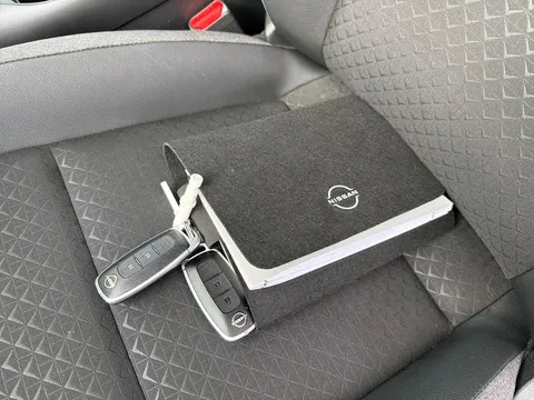 OW74WBT Nissan Juke 1.0 DiG-T N-Connecta 5dr Thumbnail #21